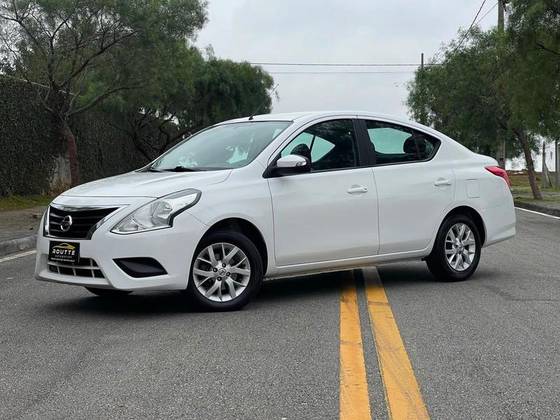 NISSAN VERSA 1.6 16V FLEXSTART SV 4P XTRONIC NISSAN VERSA 1.6 16V FLEXSTART SV 4P XTRONIC